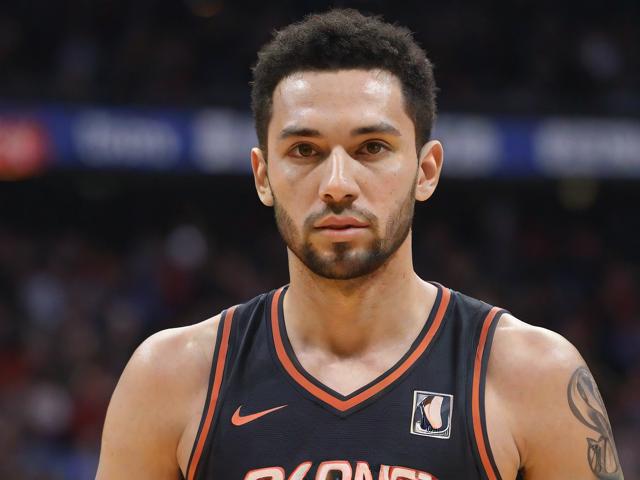 开云体育_ 76人赛季总结：恩比德的表现如何改变球队？，76人队的恩比德伤情