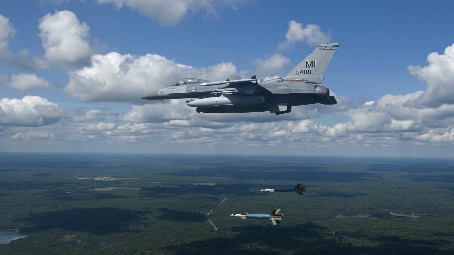 湖人客场奔赴密集行程主力轮换调整，湖人客场配色